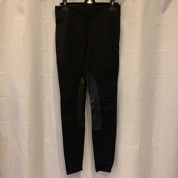 Wilfred Black Ribbed Apparel - Picture 5 of 7